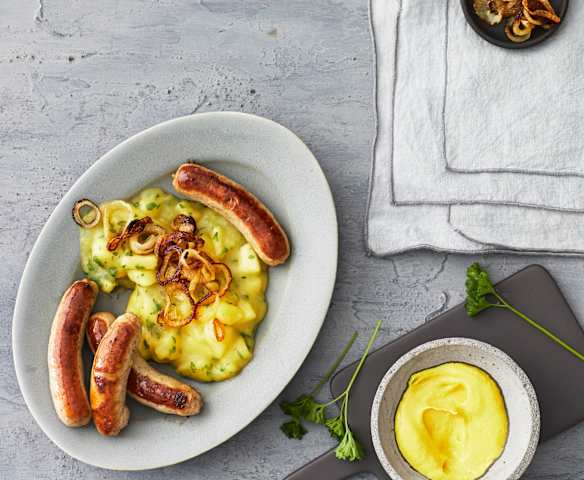 Kartoffel-Apfel-Ragout mit Bratwürstchen