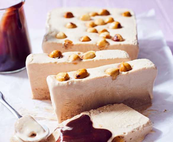 Haselnuss-Parfait
