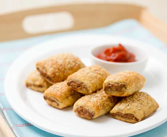 Rolky z listového těsta se sýrem feta a ořechy