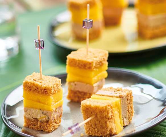 Brochettes de foie gras, mangue et pain d'épices