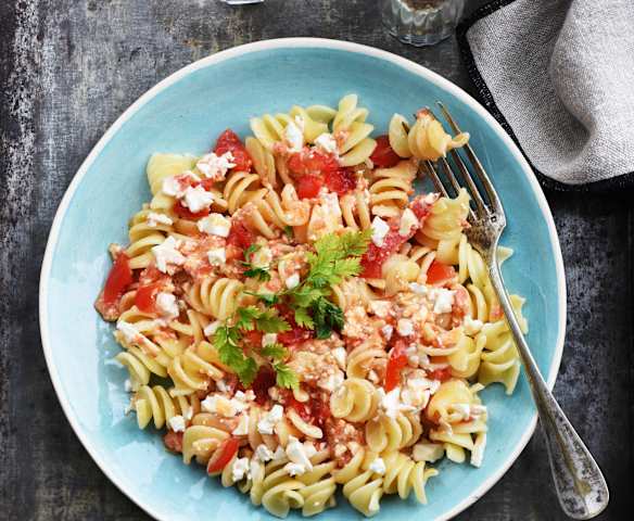Pâtes à la feta, tomates et olives