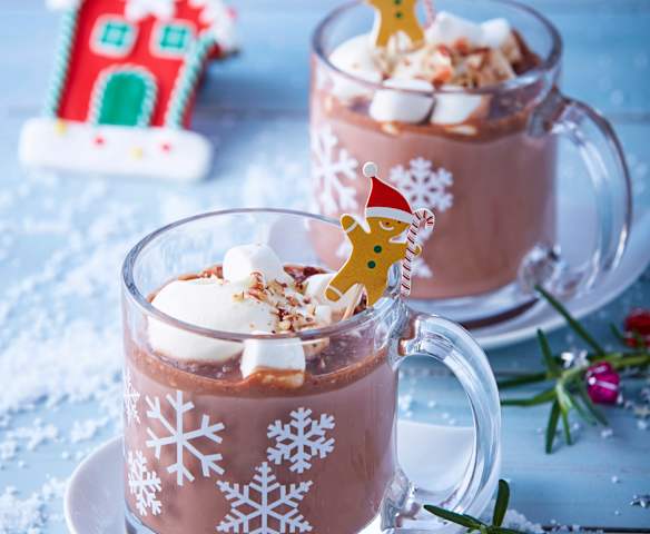 Tacitas de chocolate y crema de avellanas