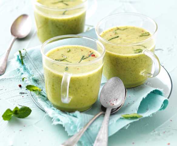 Labneli Pratik Kabak Çorbası