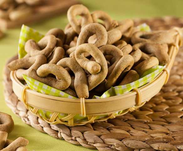 Pretzel di farro e saraceno