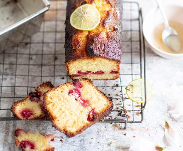 Cake moelleux citron-coco-framboise