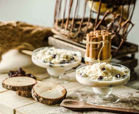 Mléčná rýže s rumem a skořicí