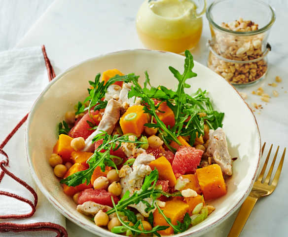 Kichererbsensalat mit Pampelmuse und Hähnchen