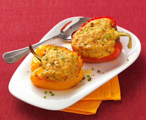 Papriky plněné směsí tvarohu a cuket