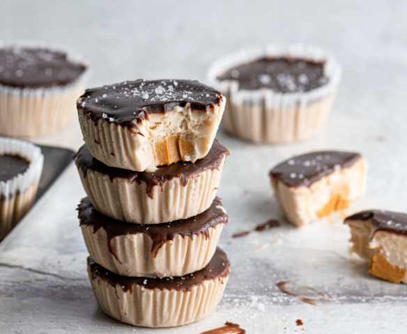 Snacks de helado de plátano y crema de cacahuate (veganos)