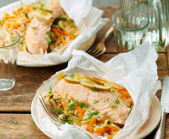 Papillote de saumon aux petits légumes et couscous Papillote de saumon aux petits légumes et couscous