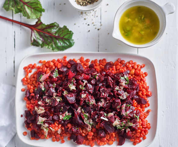 Insalata di barbabietole e lenticchie Insalata di barbabietole e lenticchie