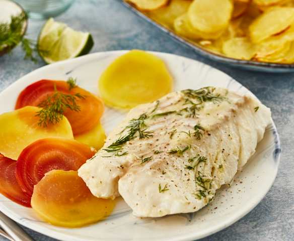 Cabillaud à la vapeur mariné à l'aneth