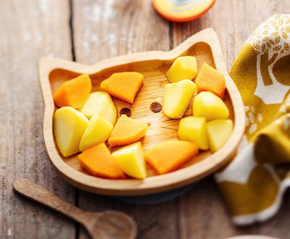 Dampfgegarte Kartoffeln- und Butterkürbisstücke