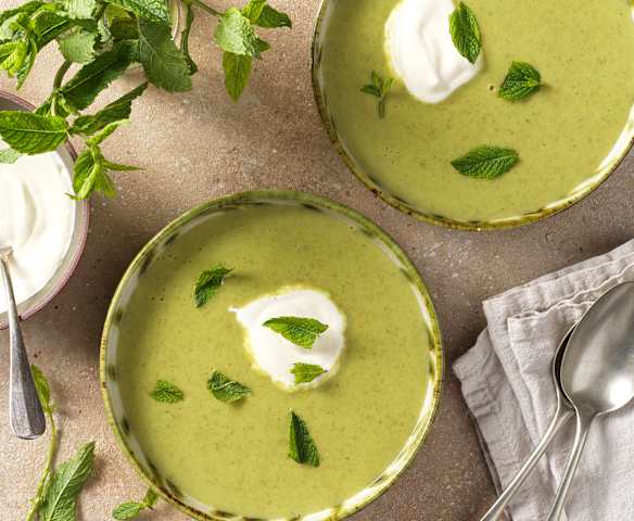 Cremige Brokkolisuppe mit Grünkern Cremige Brokkolisuppe mit Grünkern