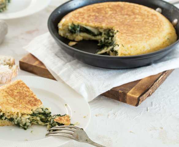 Tortilla de arroz rellena de espinaca y queso
