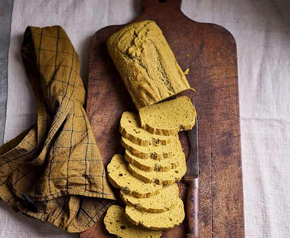 Pão de grão-de-bico e trigo sarraceno sem glúten