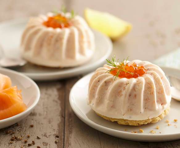 Bouchées de pannacotta de saumon sur biscuits aux graines d'anis