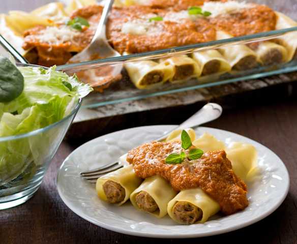 Pork Cannelloni with Vegetable Sauce Pork Cannelloni with Vegetable Sauce