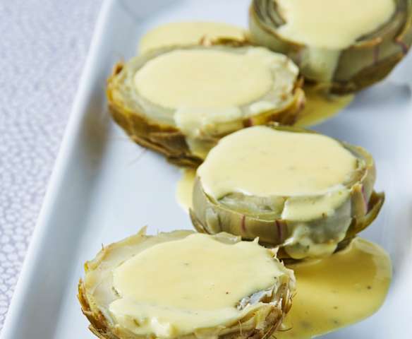 Alcachofas con aderezo de ajo