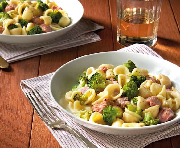 Orecchiette salsiccia e broccoli Orecchiette salsiccia e broccoli