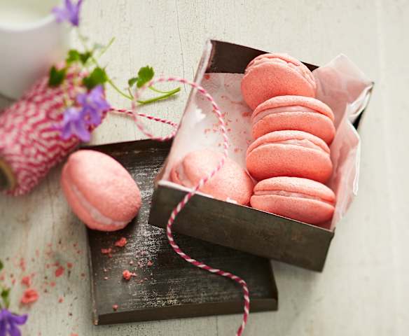 Macarons fraise-amaretto