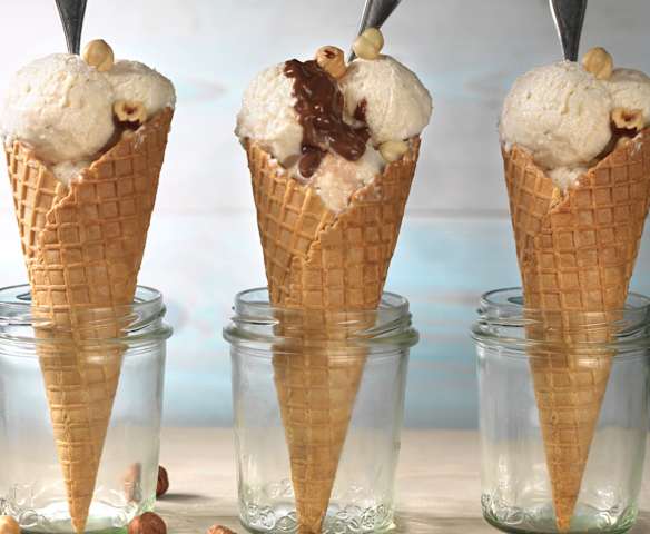 Gelato alla nocciola senza uova