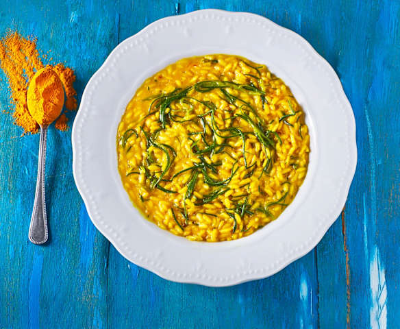 Risotto alla curcuma e agretti