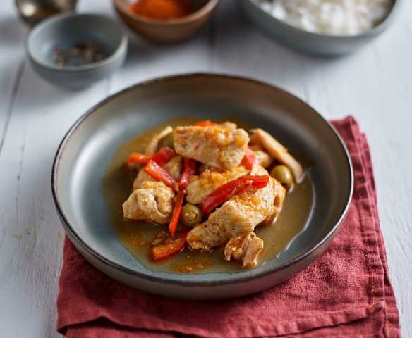 Hähnchen mit Paprika und Reis