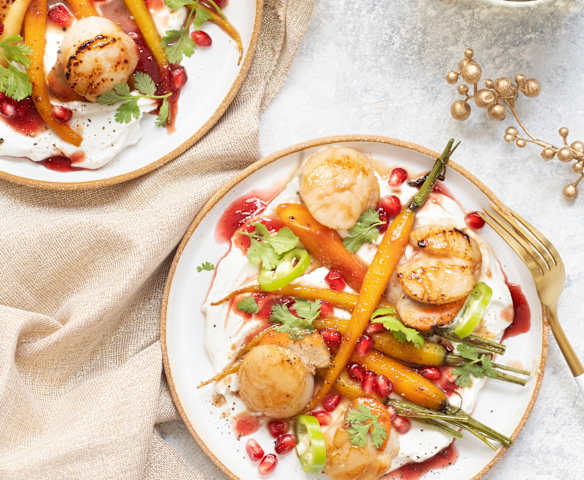 Saint-Jacques et carottes braisées à l'orange et à la grenade