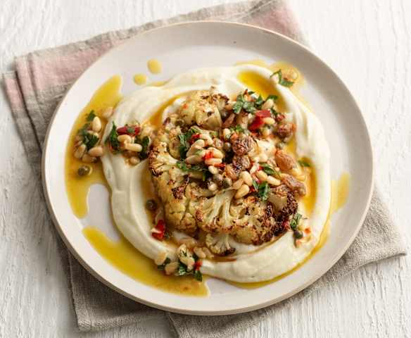 Στέικ κουνουπιδιού με σάλσα και πουρέ