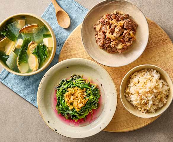 午餐（仔姜牛肉、蒜泥米苋、冬瓜海带蛤蜊汤、燕麦芡实饭）