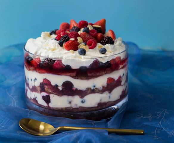Berry and red wine trifle Berry and red wine trifle