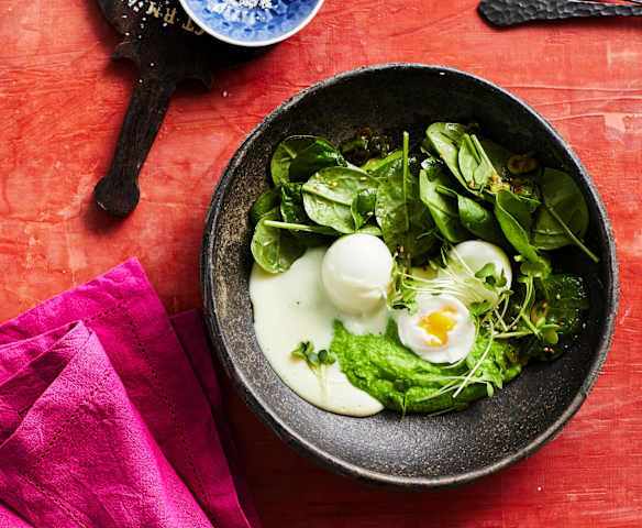 Wasabi-Eier mit Erbsenstampf