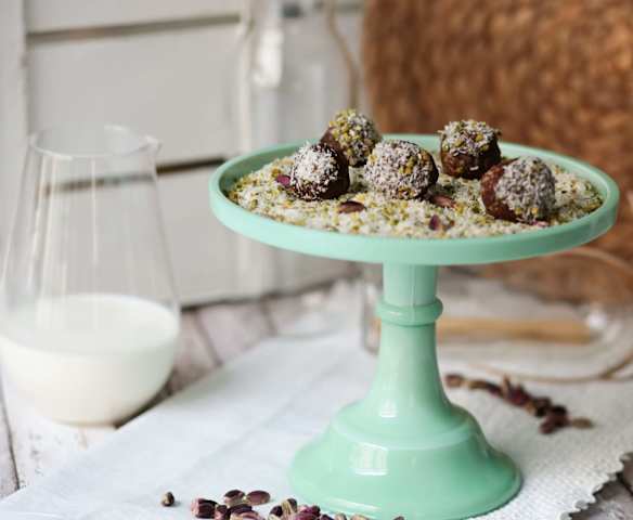 Praline di frutta secca al cioccolato, cocco e pistacchio (di Mirko Ronzoni)