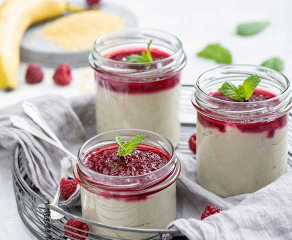 Kokosbudding med hindbærsauce (2200 kcal)