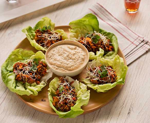Tacos vegetales de lentejas con dip de tofu