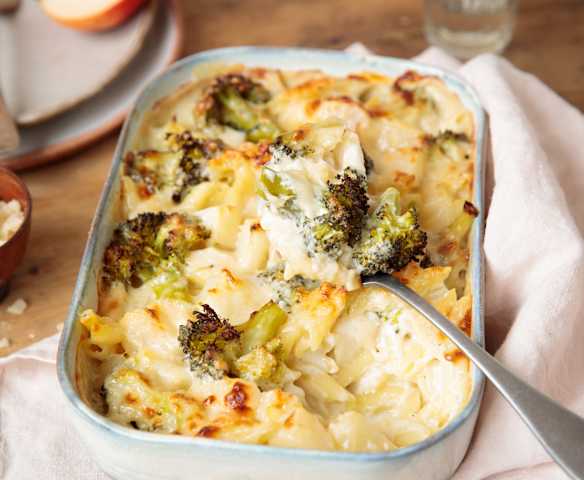Gratin de pâtes au brocoli, poire et bleu
