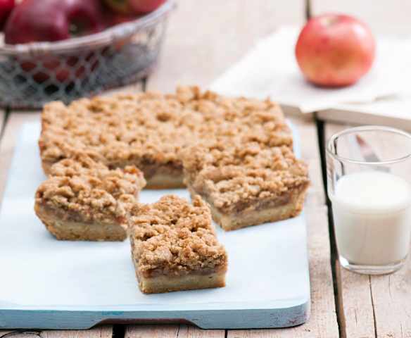 Placek z jabłkami i owsianą kruszonką