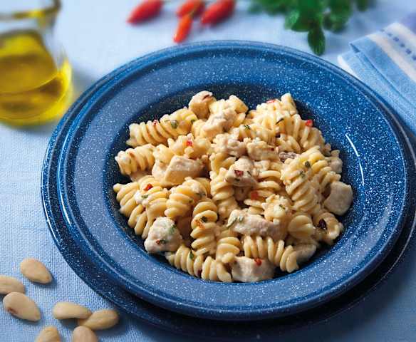 Fusilli al pesce spada e mandorle