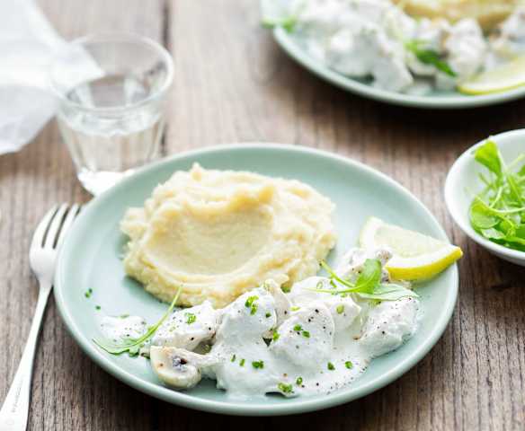 Poulet à la crème, champignons et purée pomme-panais