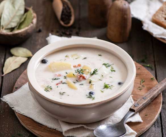 Zupa z ziemniakami i maślanką (dziadówka)