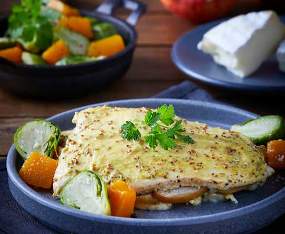 Pechugas rellenas de manzana y brie