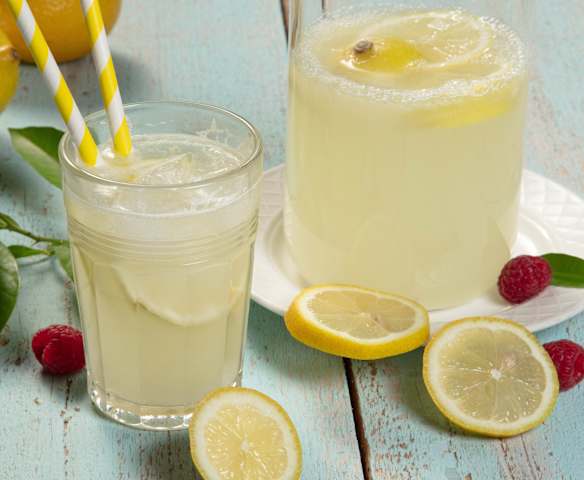 Zitronenlimonade zuckerreduziert Zitronenlimonade zuckerreduziert