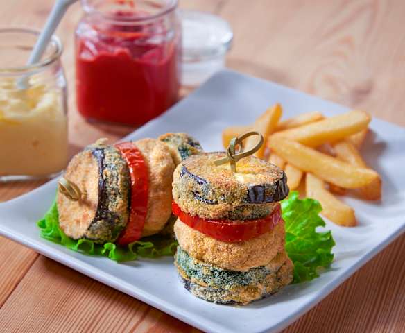 Burger di pollo panato e melanzane