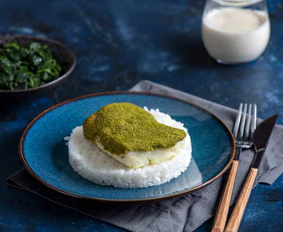 Dorsz w ziołowej kruszonce z ryżem, szpinakiem i sosem cytrynowym