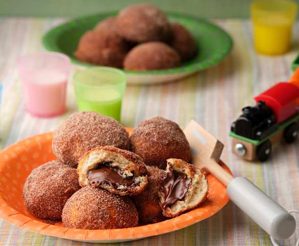 Gogoșele cu umplutură de ciocolată Gogoșele cu umplutură de ciocolată