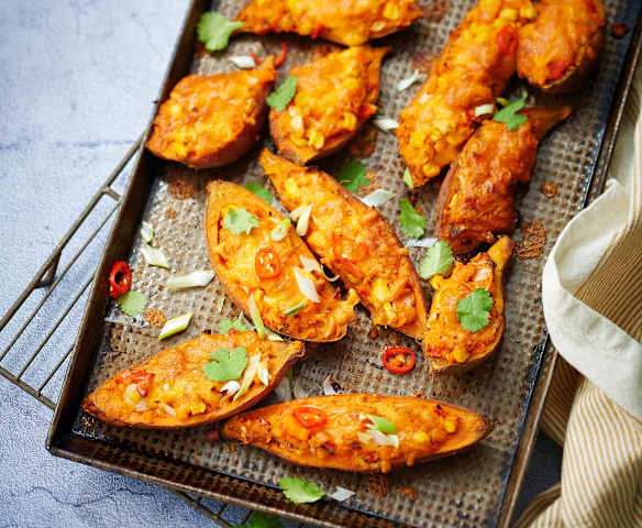 Patates douces farcies au maïs, poivron et cheddar