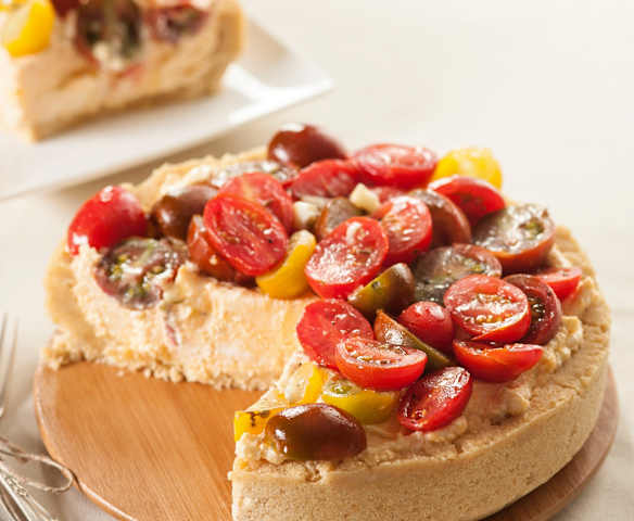 Cheesecake salado con tomates cherry Cheesecake salado con tomates cherry