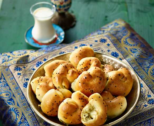 Schnecken mit Schafskäsefüllung - Peynirli Poğaça