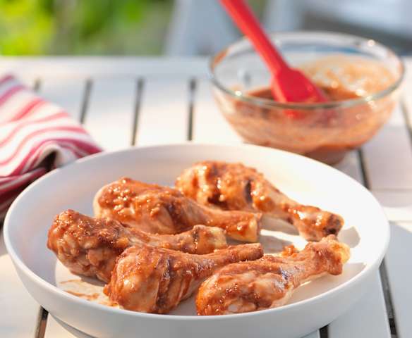 Hähnchenunterschenkel mit Pflaumenglasur